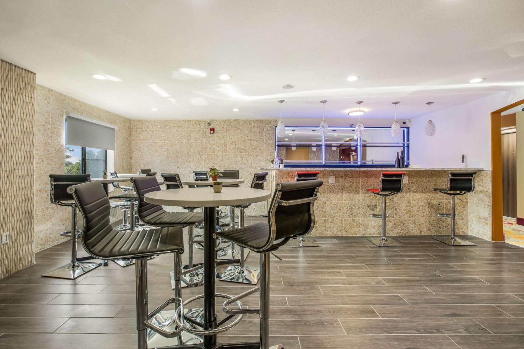 The Leo Collection Detroit, Ascend Hotel Collection Lincoln Park Exteriér fotografie